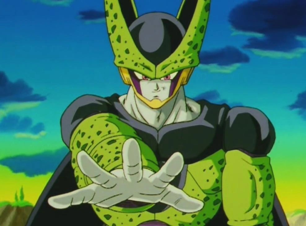 Cell sous sa forme parfaite, de face, tend une main blanche vers l'avant devant un ciel bleu-vert chargé de nuages sombres.